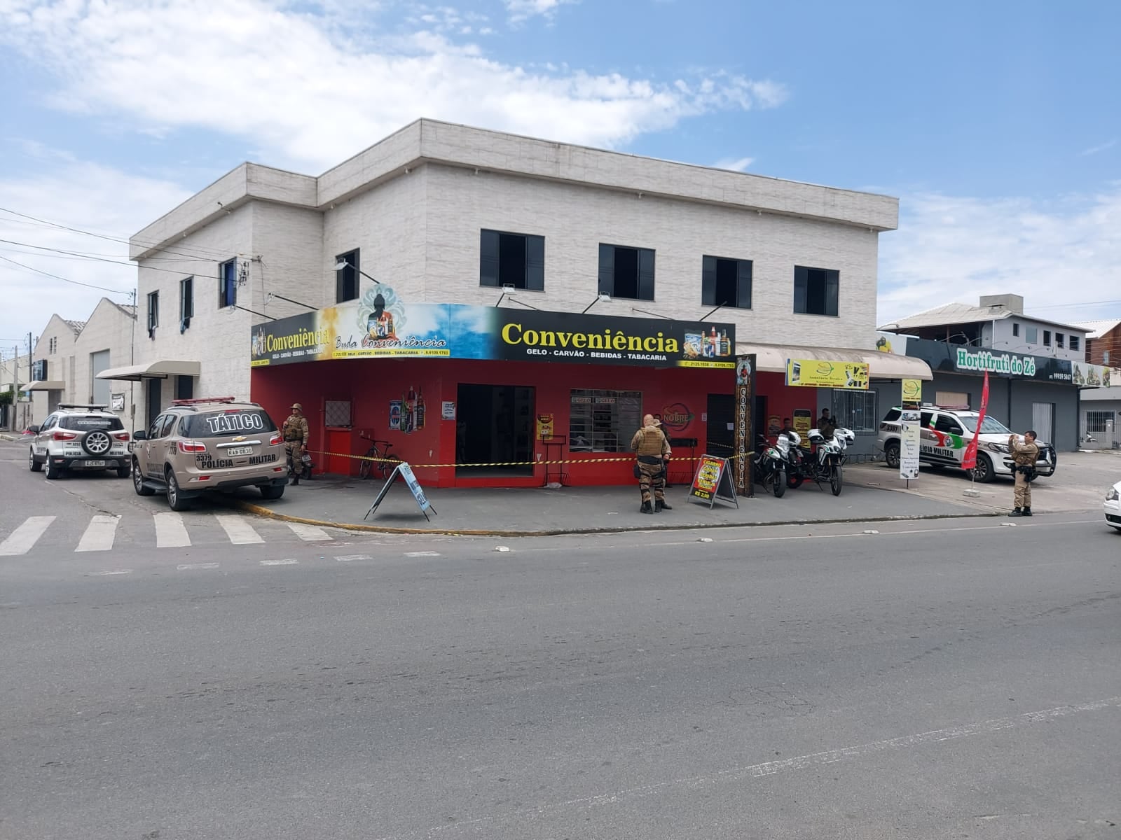 Jovem é Assassinado A Facadas Em Itajaí Mzl10